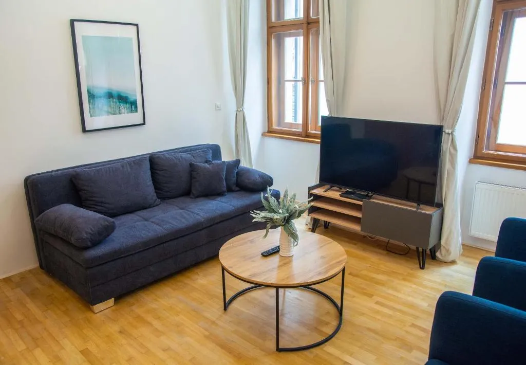 Image of City Centre Apartment with Parking