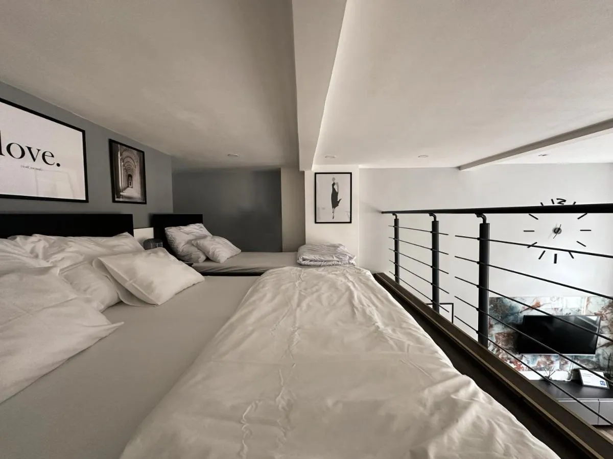 Image 6 of Contemporary Jindřišská Apartment