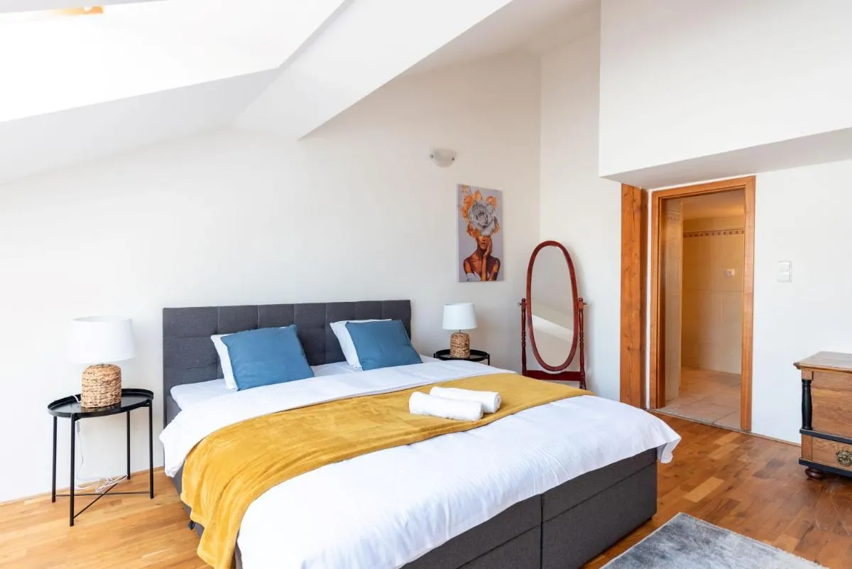 Image 3 of Cozy 4-bedrooms apartment with Terrace