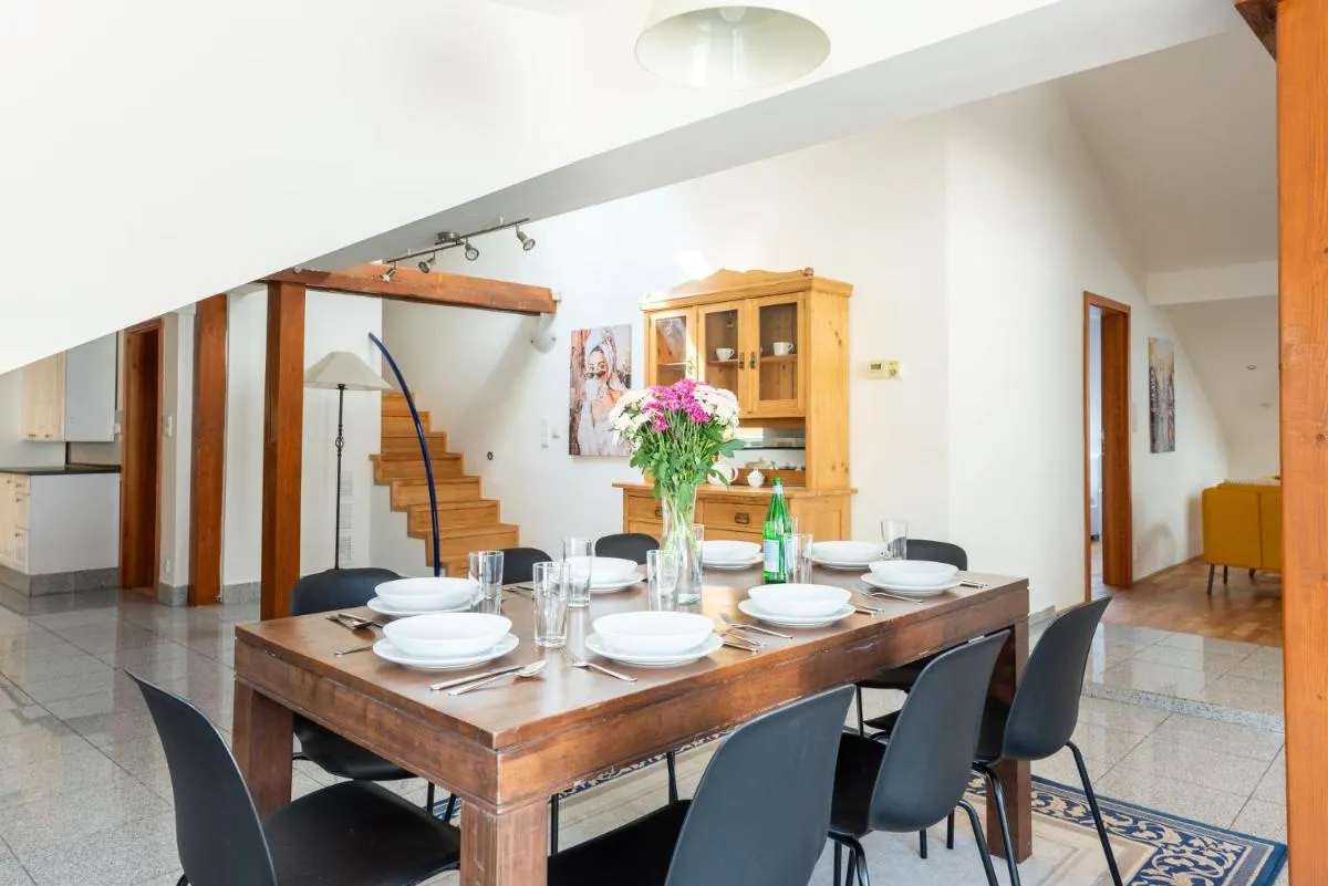 Image 1 of Cozy 4-bedrooms apartment with Terrace