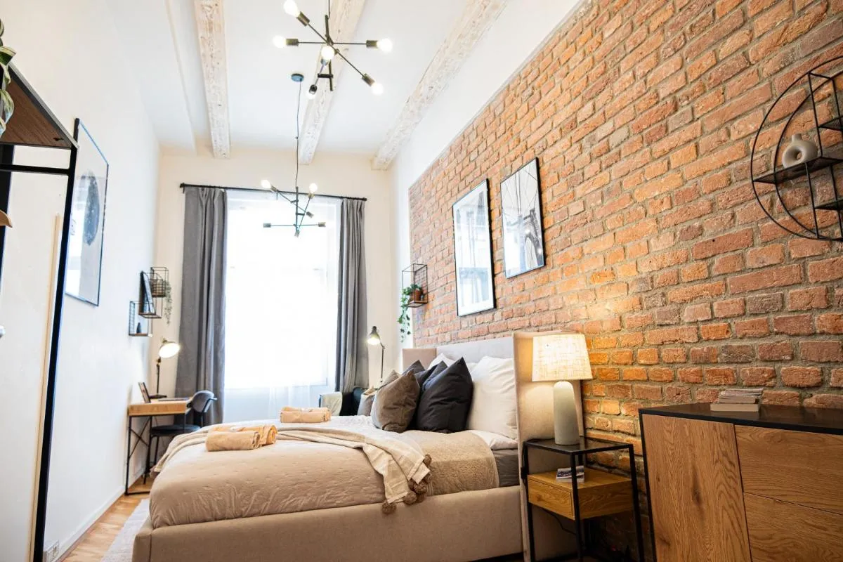 Image 5 of Cozy Industrial 8min Dancing House Apartment, Prague
