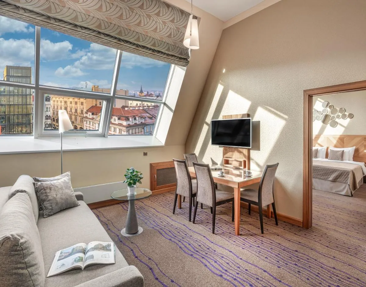 Image 1 of Crown Palace Apartments by Adrez