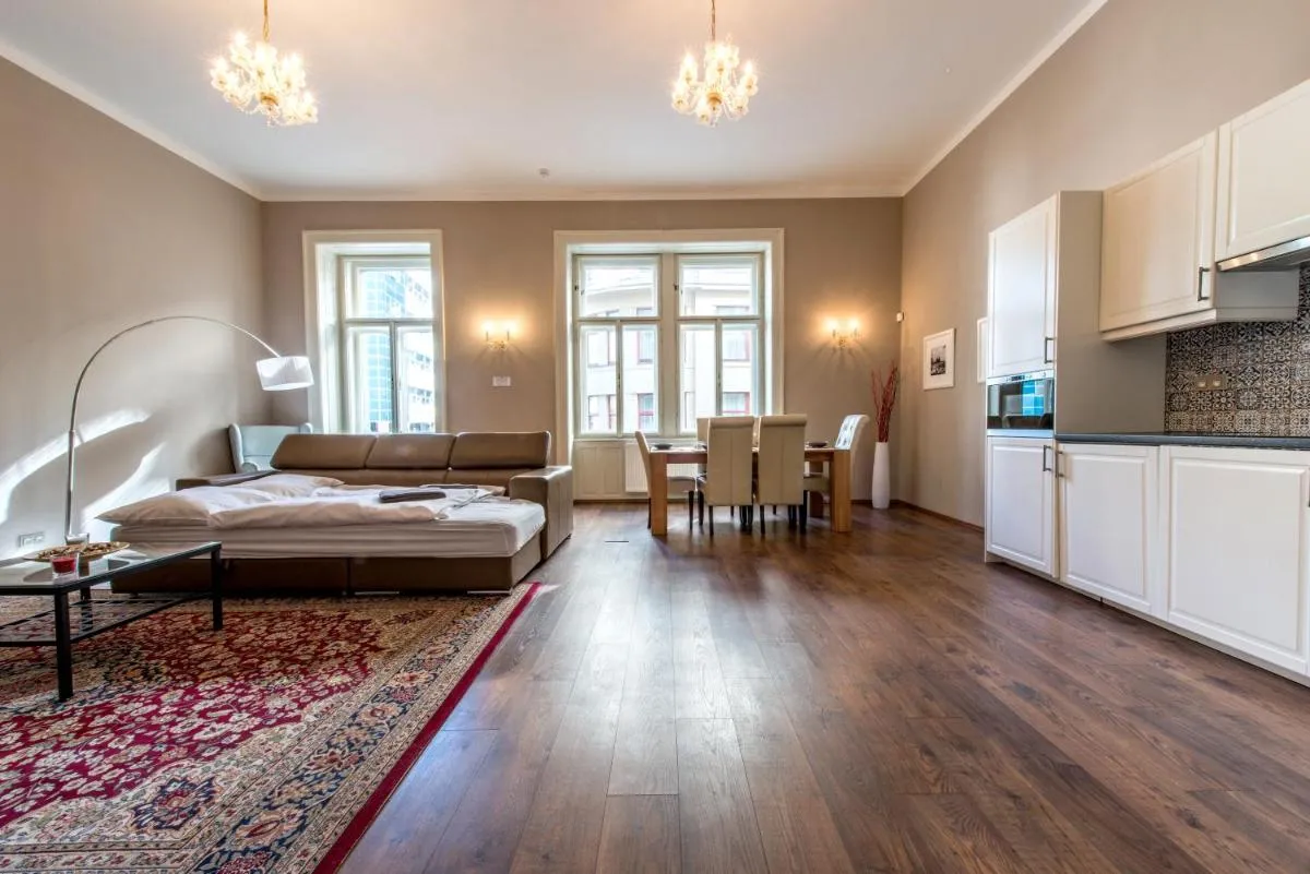 Image 1 of ✰DOWNTOWN GRAND APARTMENT – Old Town TOP Location✰