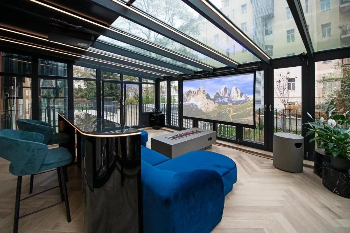 Image 4 of Designový apartmán HEAVEN s krbem a saunou na Pražských Vinohradech