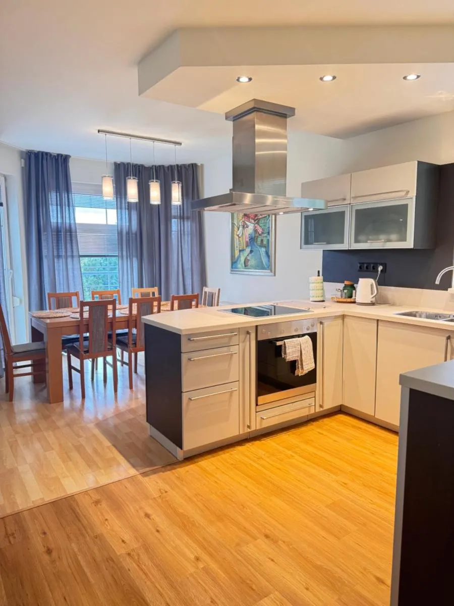 Image 1 of DiamondVilla, 4 bedroom Apartment, garden & spa