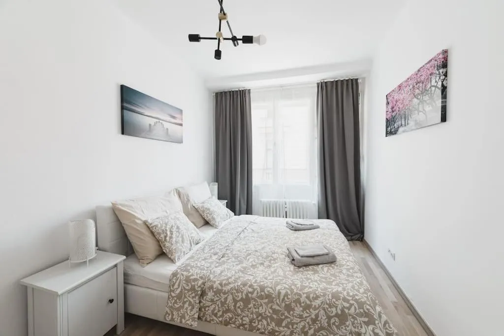 Image 1 of Dlouha Hemingway apartment