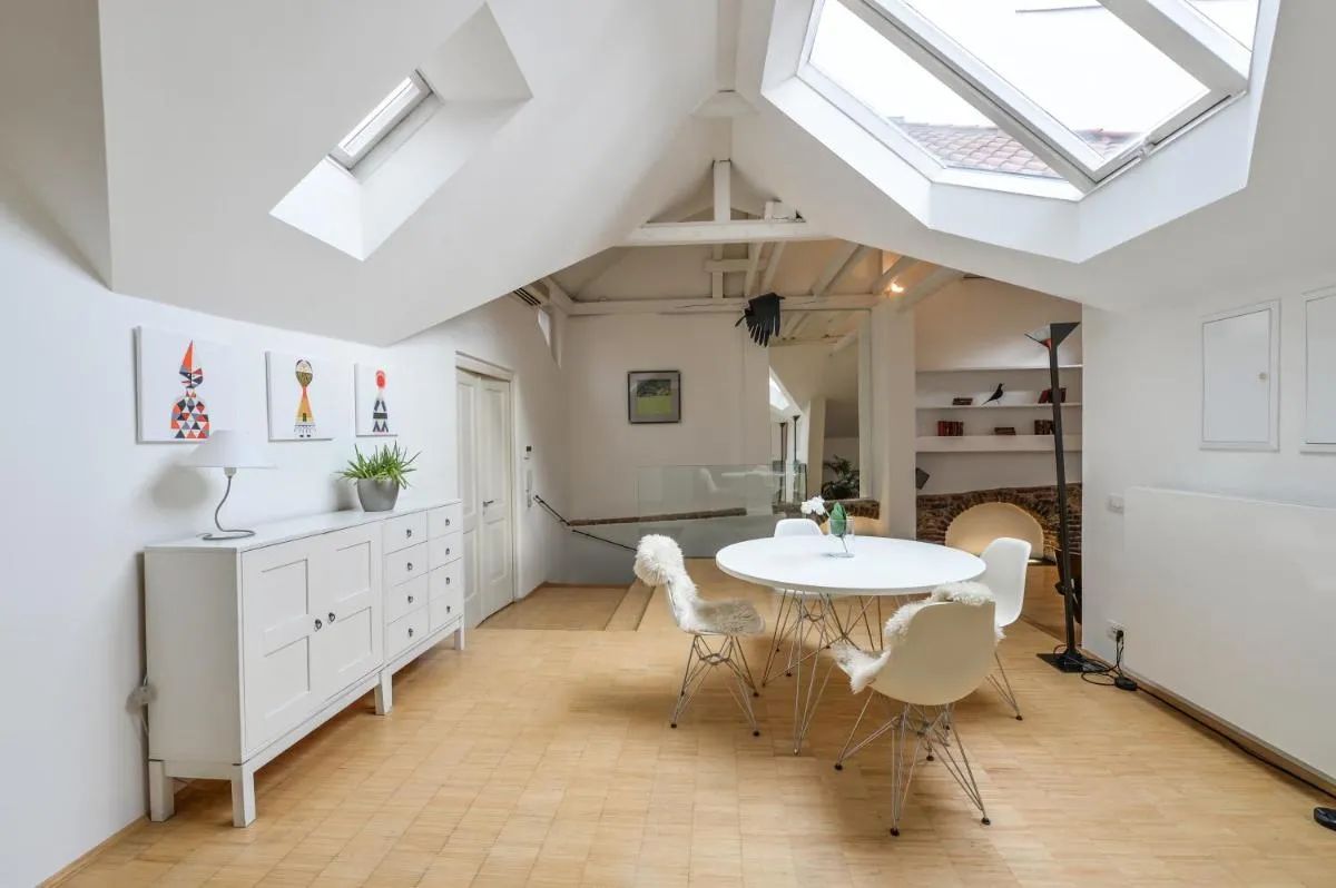Image 3 of Eclectic Loft Royal Way