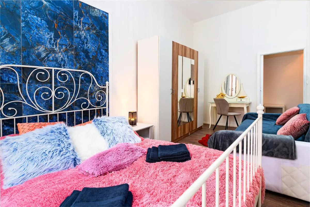 Image 6 of Emperors Elegance Suite