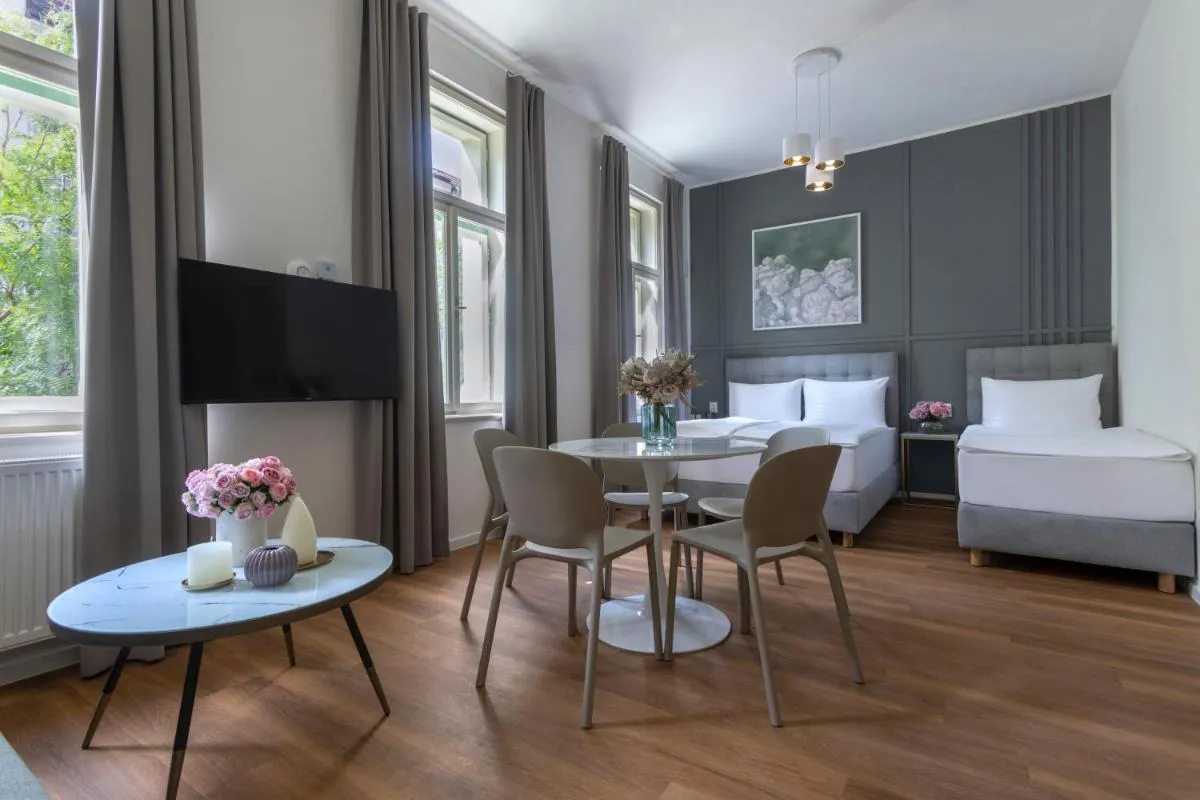 Image 2 of Encore Boutique Residence by Dwellfort