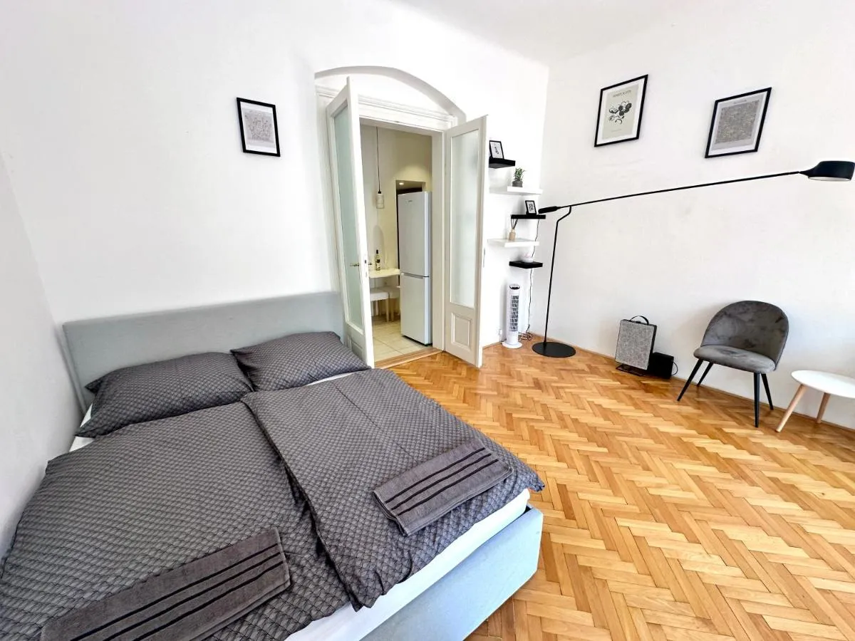 Image 6 of Fantastic location! SUPERHOST 5 STAR