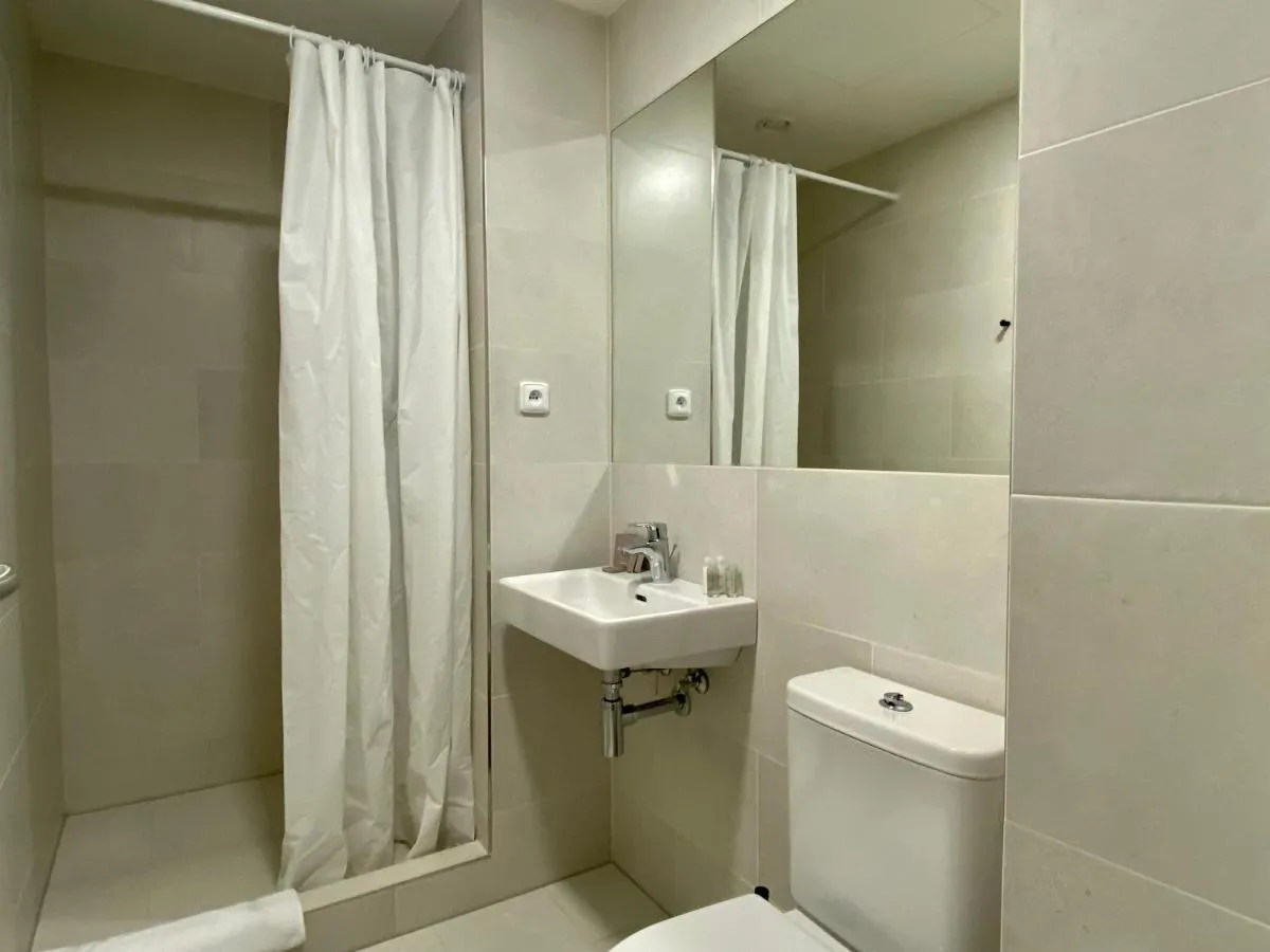 Image 2 of Figaro Suites