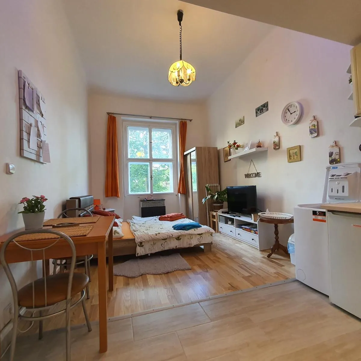 Image 3 of Get Prague Flat Slovenska