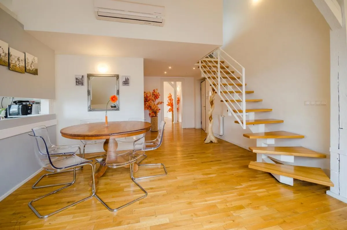 Image 5 of Historic Centre Apartments I