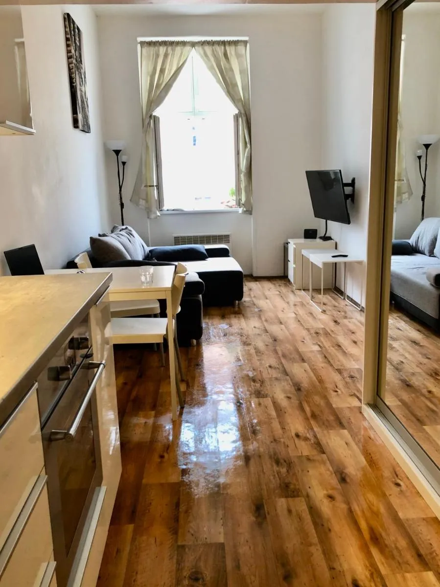 Image 2 of Karlin Cozy Studio