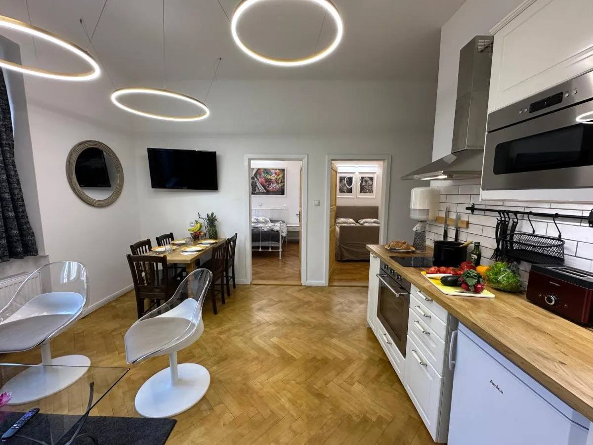 Image 3 of Karlin Oasis 2-Bedroom Apartment