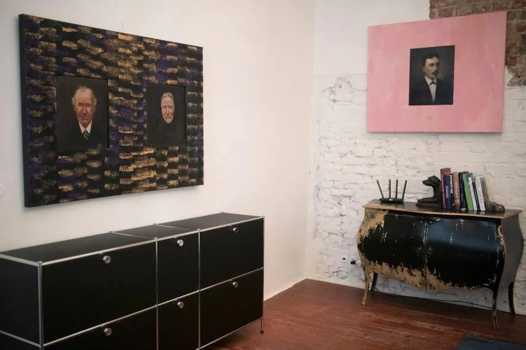Image 4 of King Charles Apartment