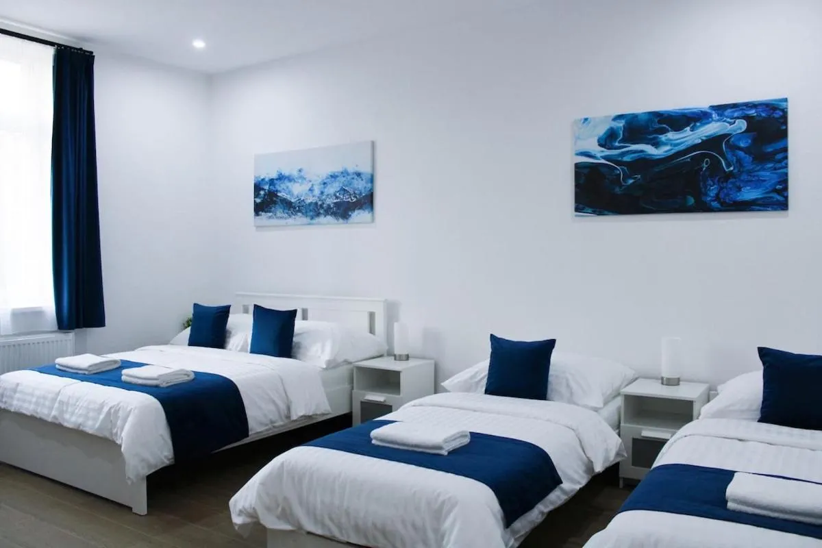 Image 1 of LYLY APARTMENT – free parking, near the metro