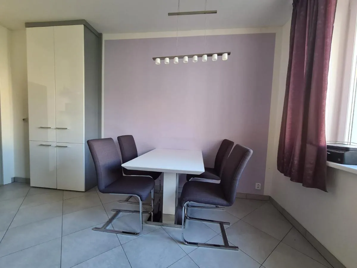Image 2 of Lovely apartment near the center