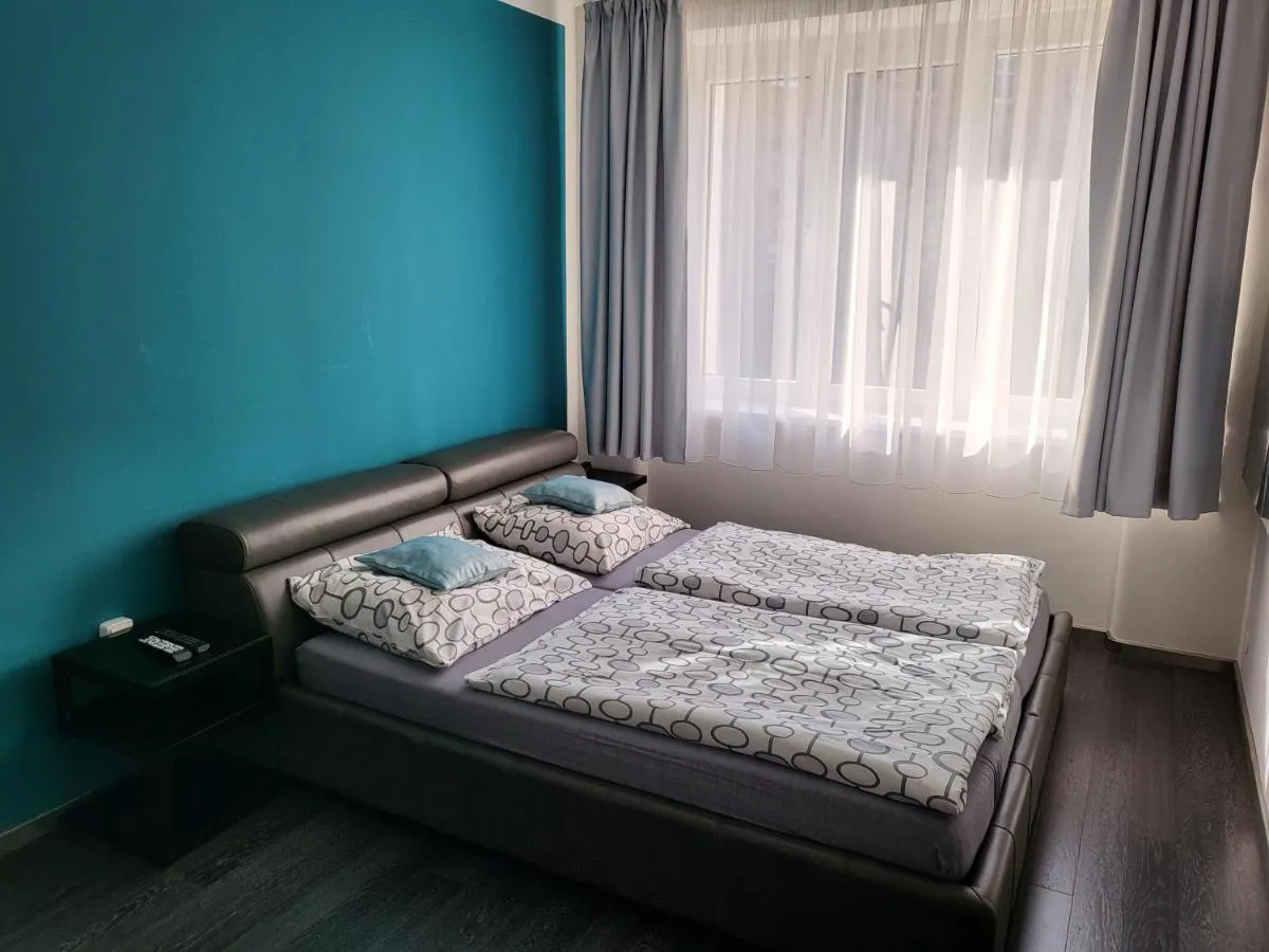 Image 1 of Lovely apartment near the center
