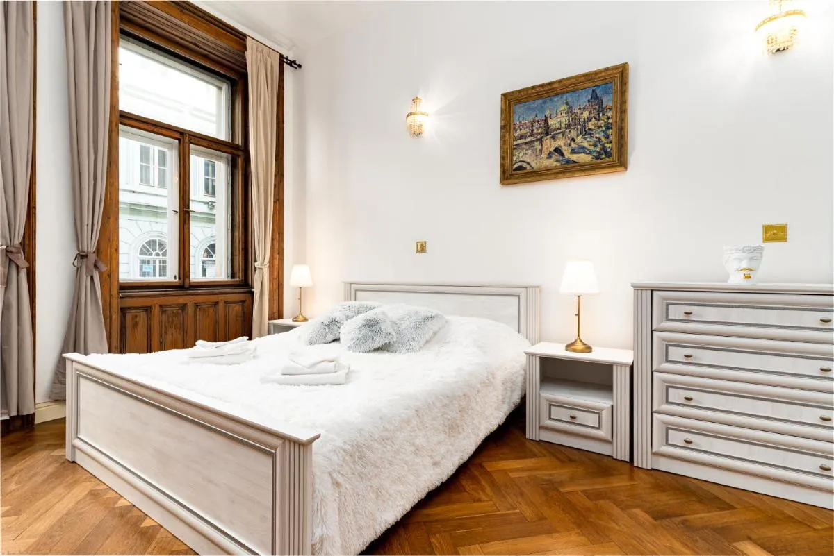 Image 1 of Magnificent King Suite