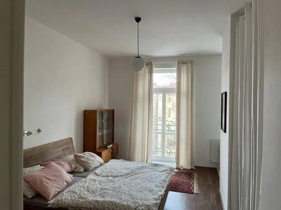 Image of Mama’s apartment in Letna