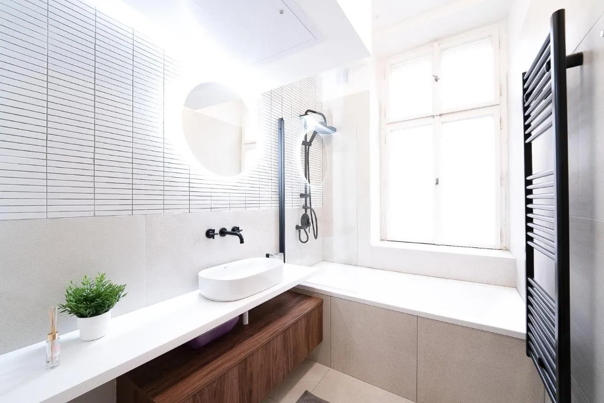 Image 2 of Modern 5 min Wenceslas Square Apartment, Prague
