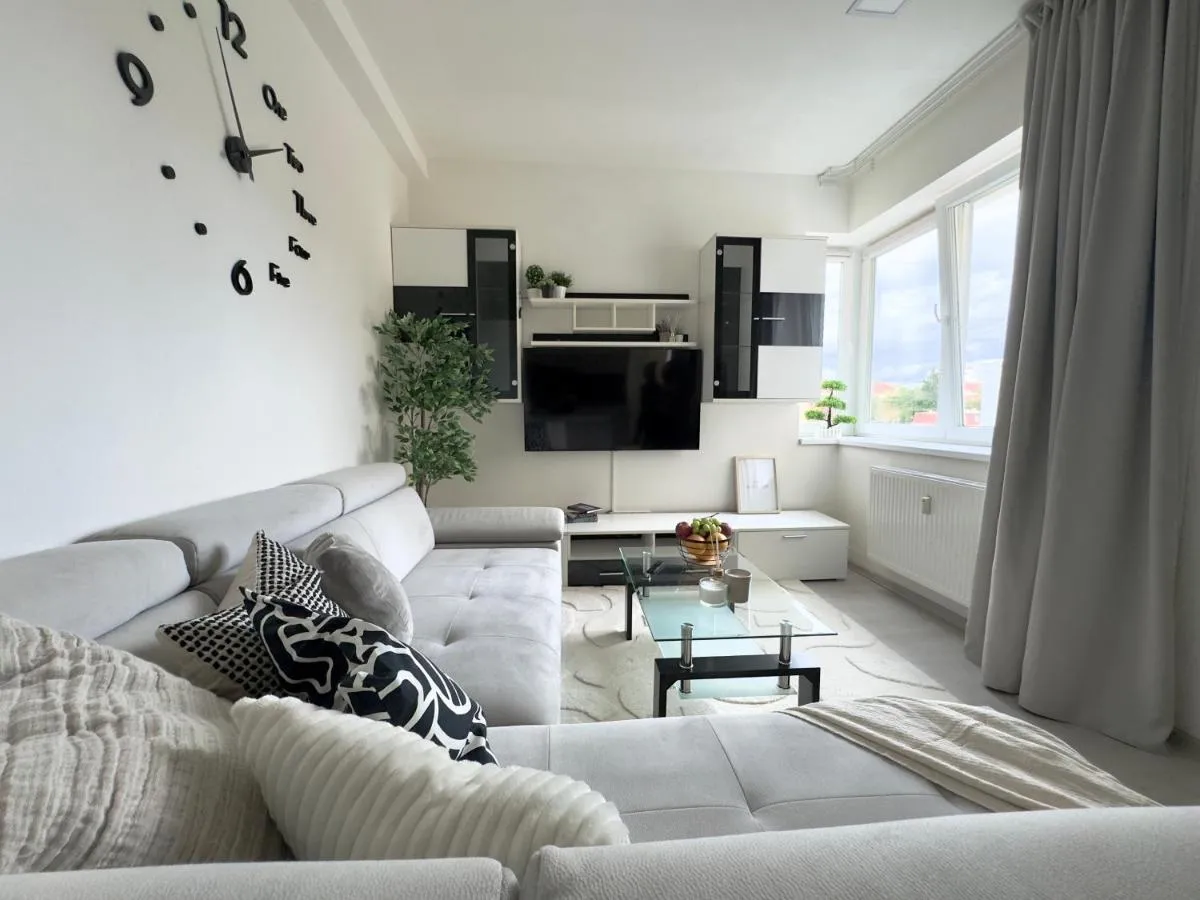 Image 2 of Modern Apartment City Hideaway