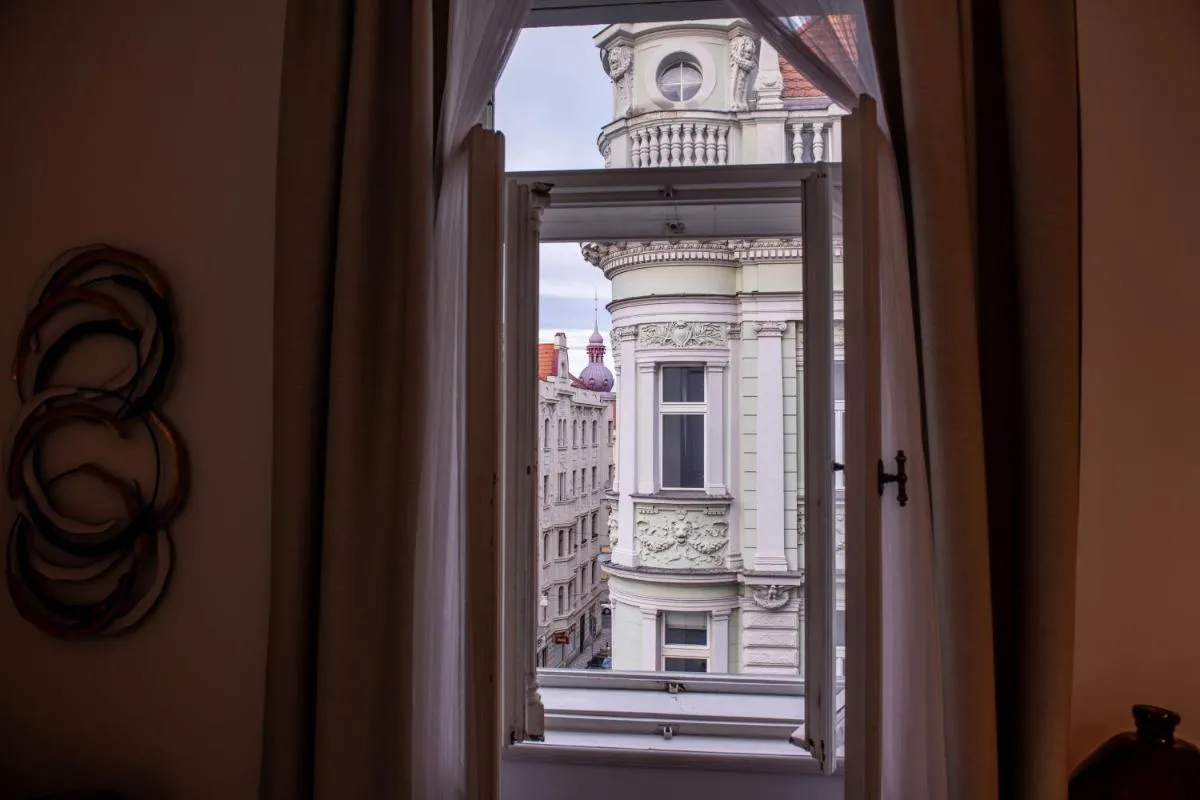 Image 4 of Modern Downtown APT – renovated, on ideal location