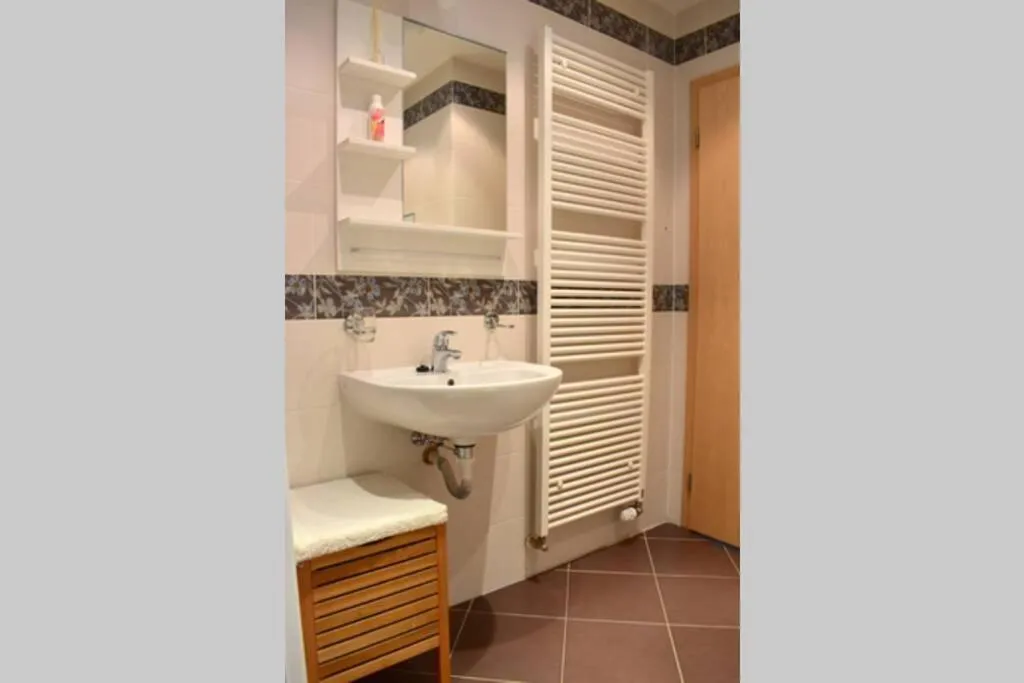 Image 2 of Modern apartments – Airport 8mins