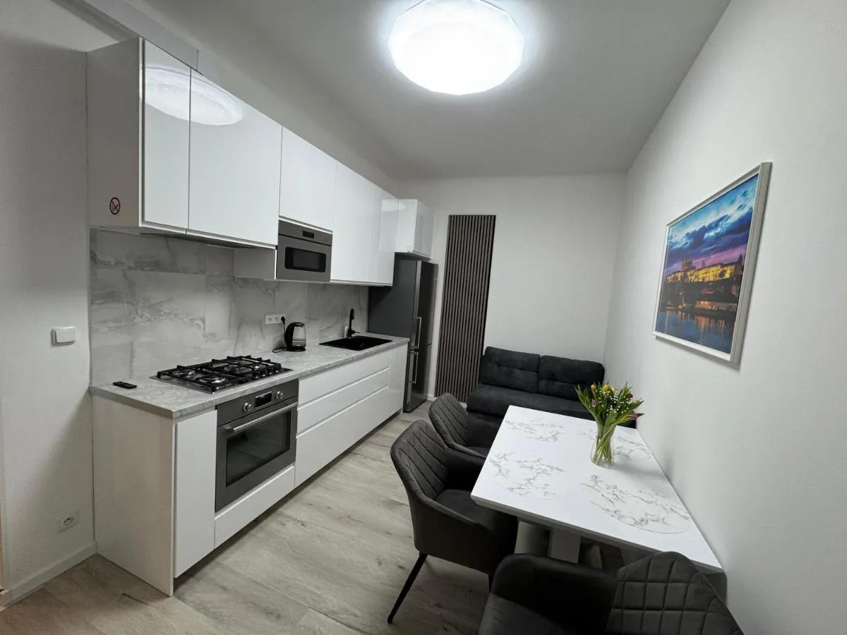 Image 3 of Modern, comfortable apartments near the metro