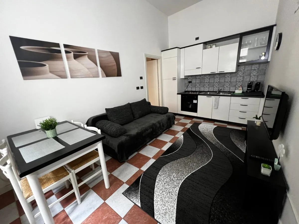 Image 2 of Museum apartment