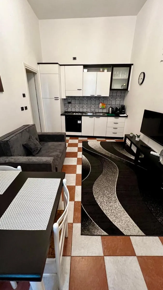 Image 4 of Museum apartment