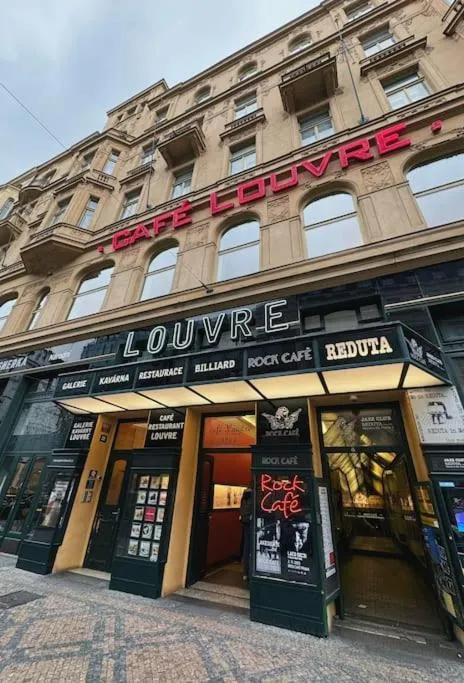 Image 5 of NEW! Mucha 3BDR Flat in HEART of the City Center