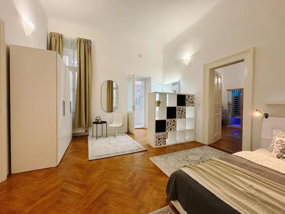 Image 1 of NEW! Mucha 3BDR Flat in HEART of the City Center