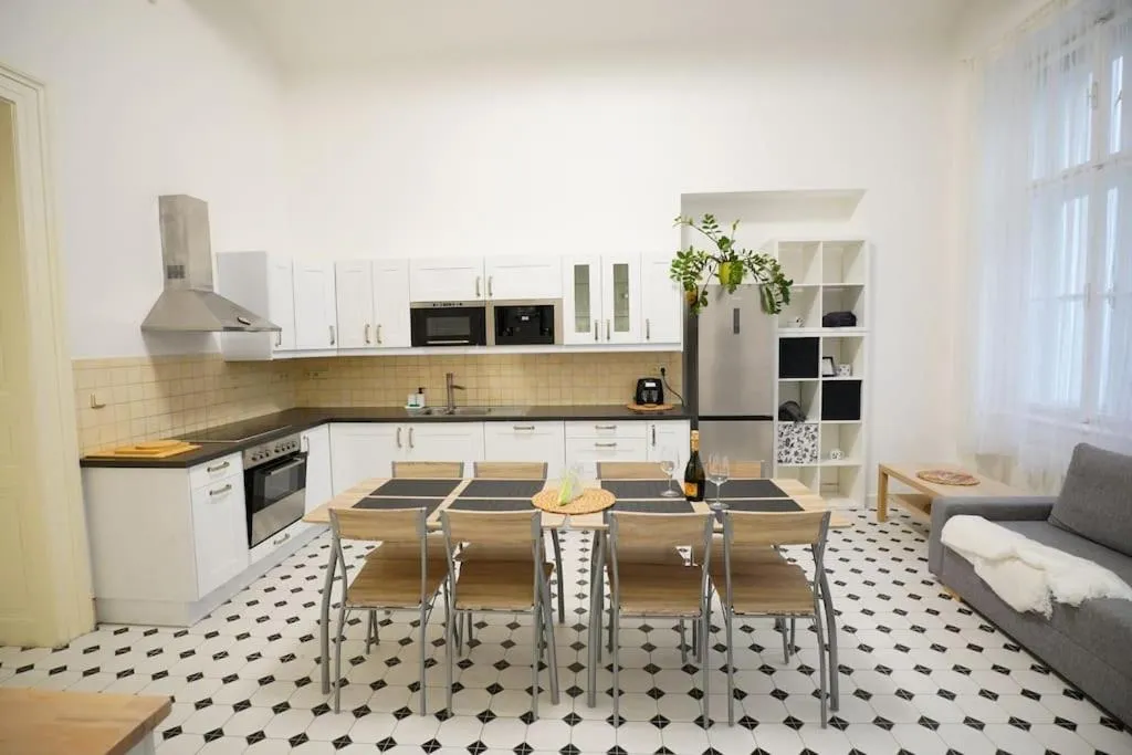 Image 3 of NEW! Mucha 3BDR Flat in HEART of the City Center