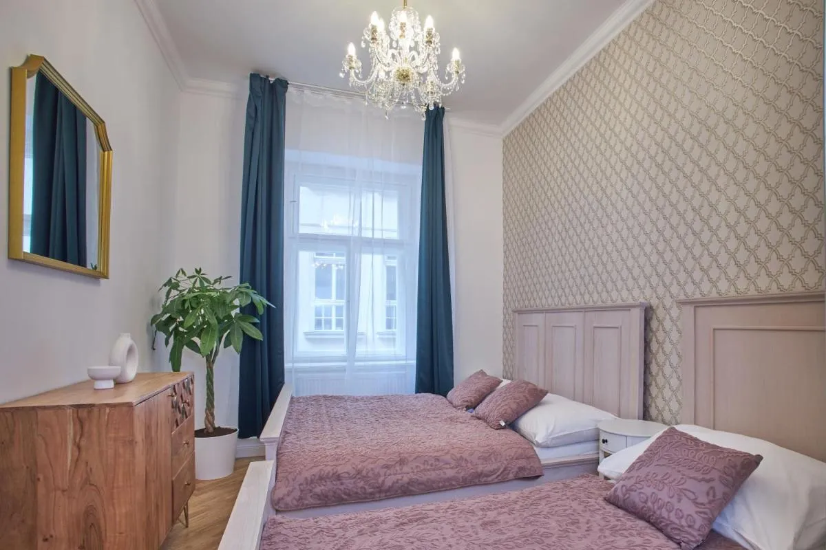 Image 6 of National Theatre Elegance Residence