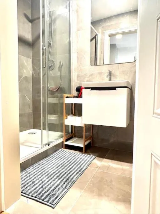 Image 4 of NewAPT next to Wenceslas Square