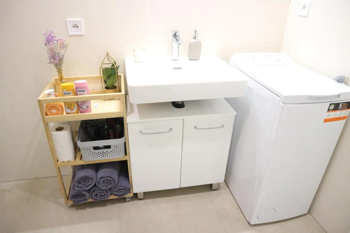 Image 2 of New Apartment 50m Charles Square