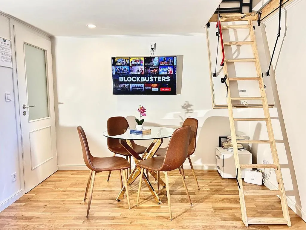 Image of New Apartment 50m Charles Square
