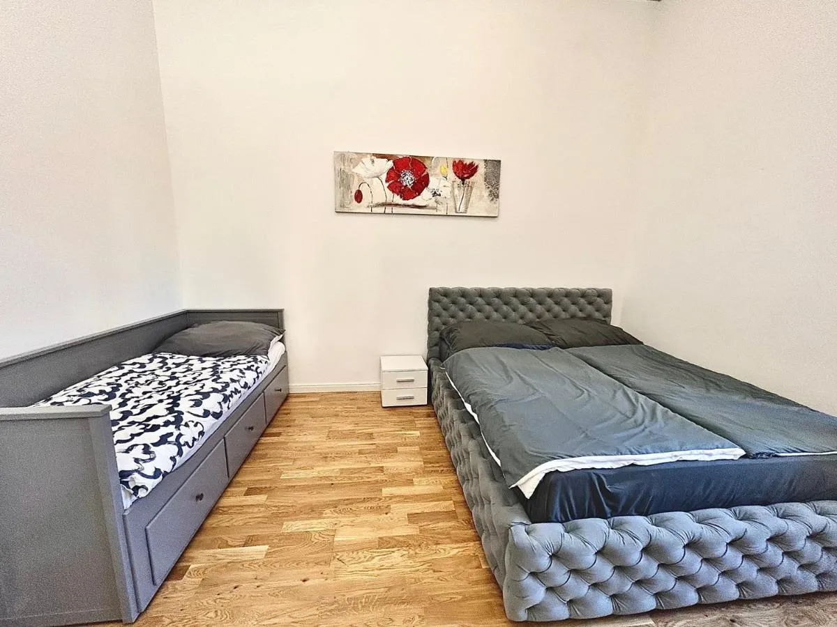 Image 1 of New Apartment 50m Charles Square