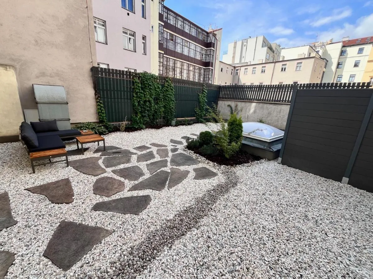 Image 5 of New City Centre Garden Apartment – Central Location