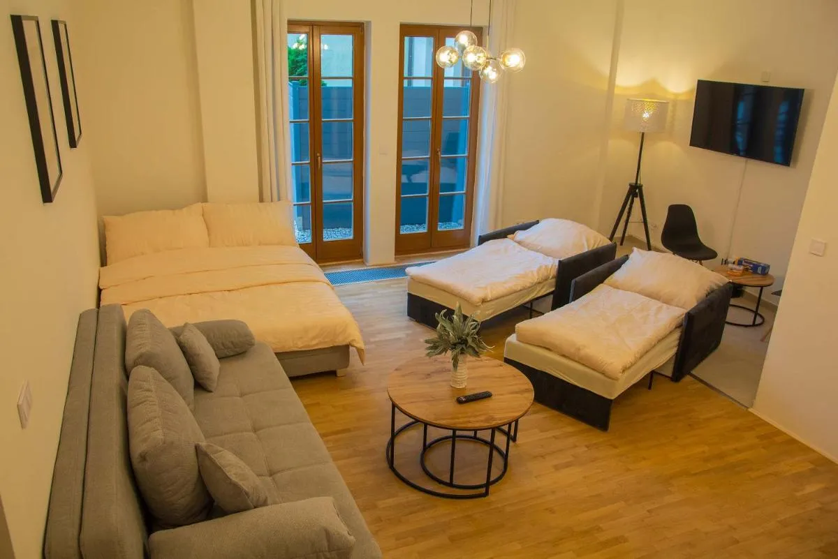 Image 1 of New City Centre Garden Apartment – Central Location