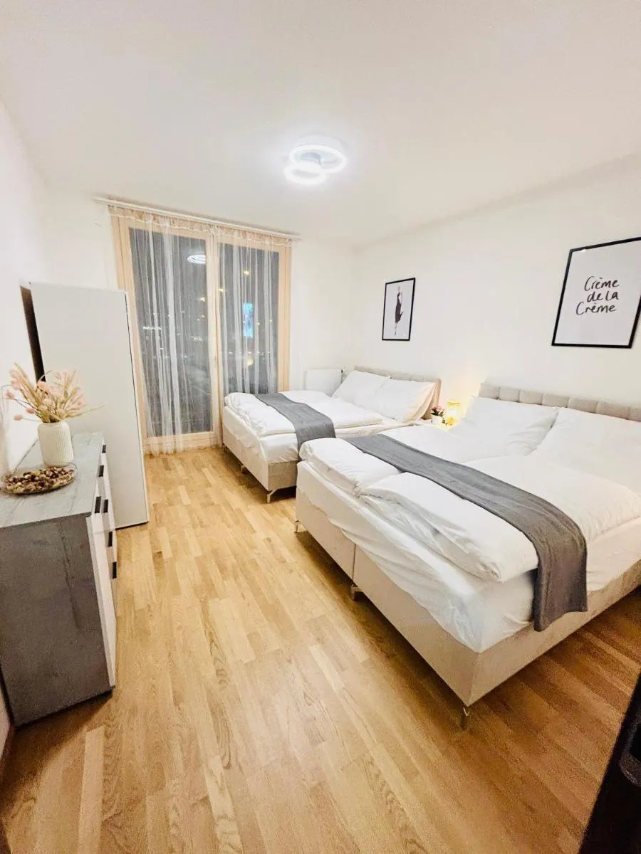 Image 4 of New Luxury Apartmen at Andel Metro Station