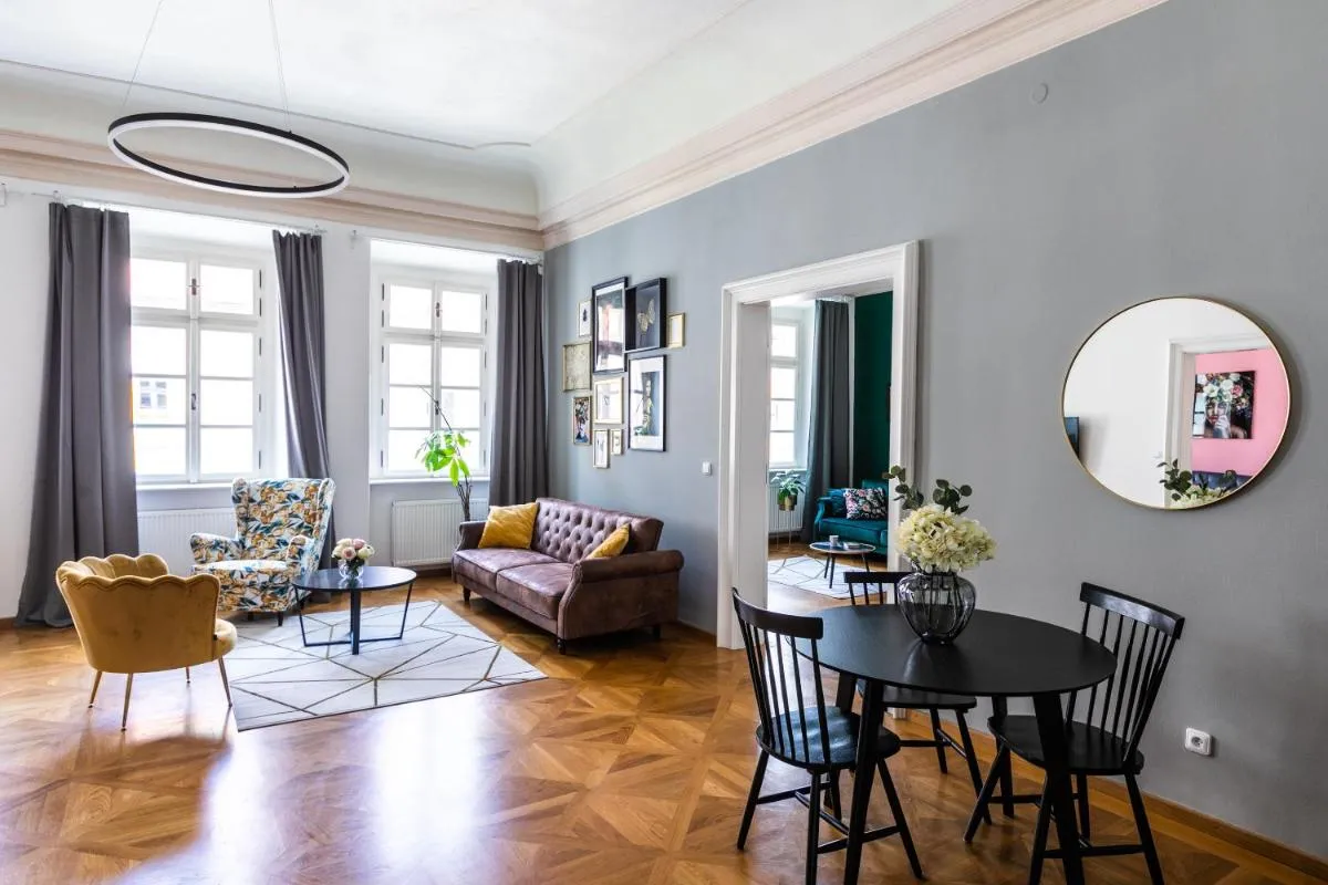 Image 3 of New Stylish 3 Suites Bedrooms Apt in Mala Strana – N2nd