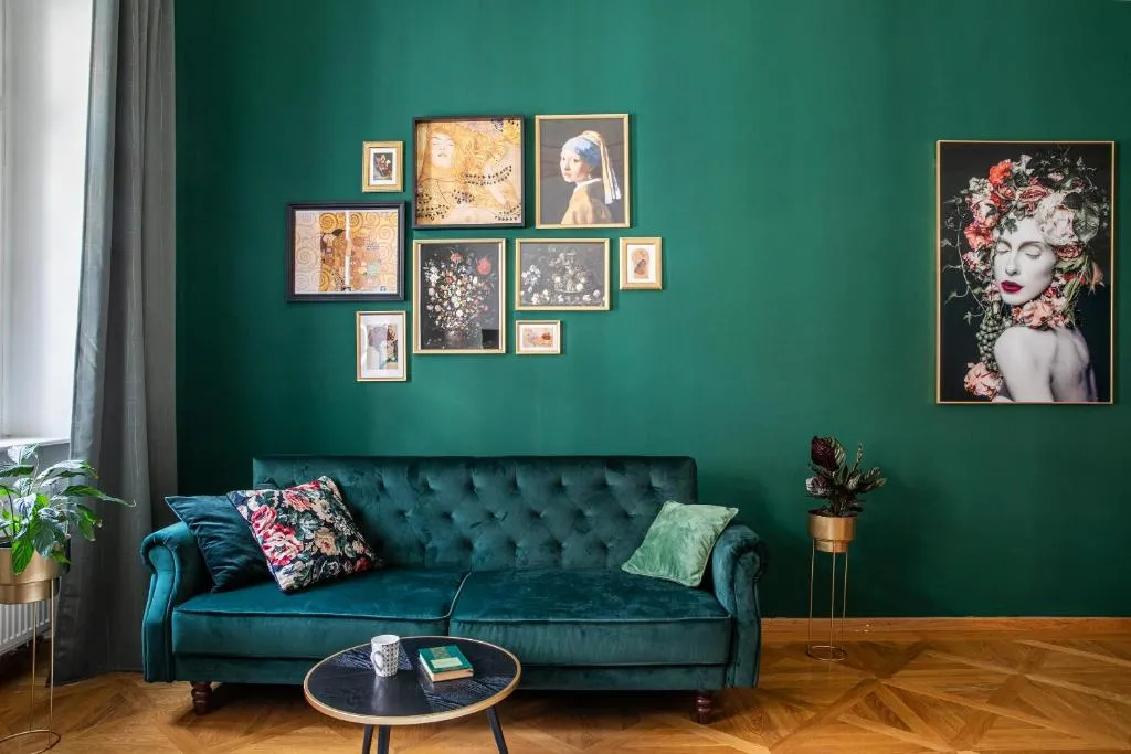 Image of New Stylish 3 Suites Bedrooms Apt in Mala Strana – N2nd