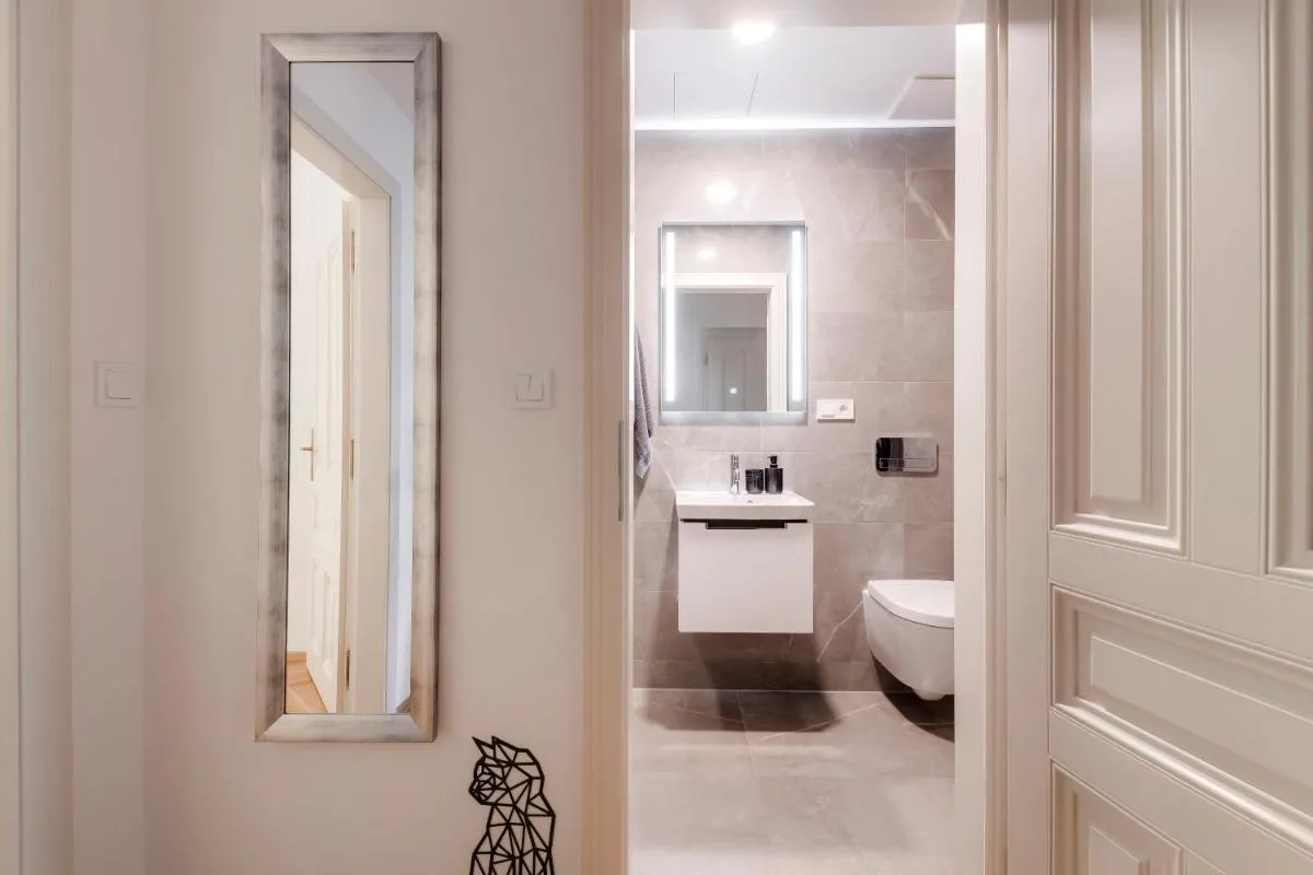 Image 2 of New Town Oases Apartment