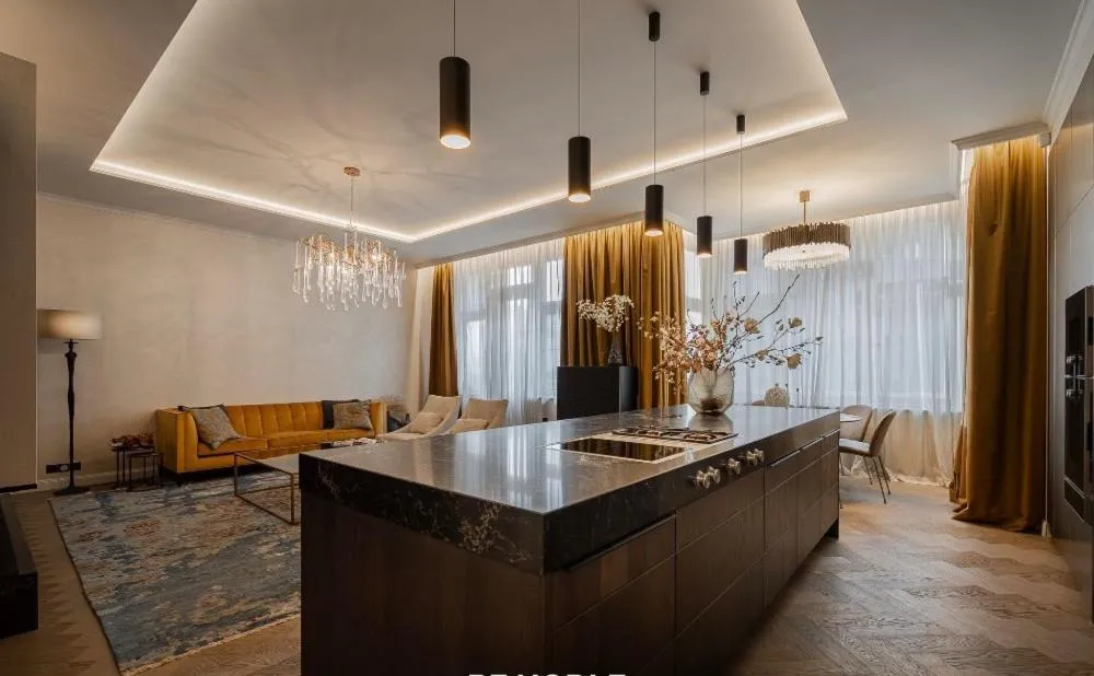 Image of OLD TOWN LUXURY 3bd APARTMENT