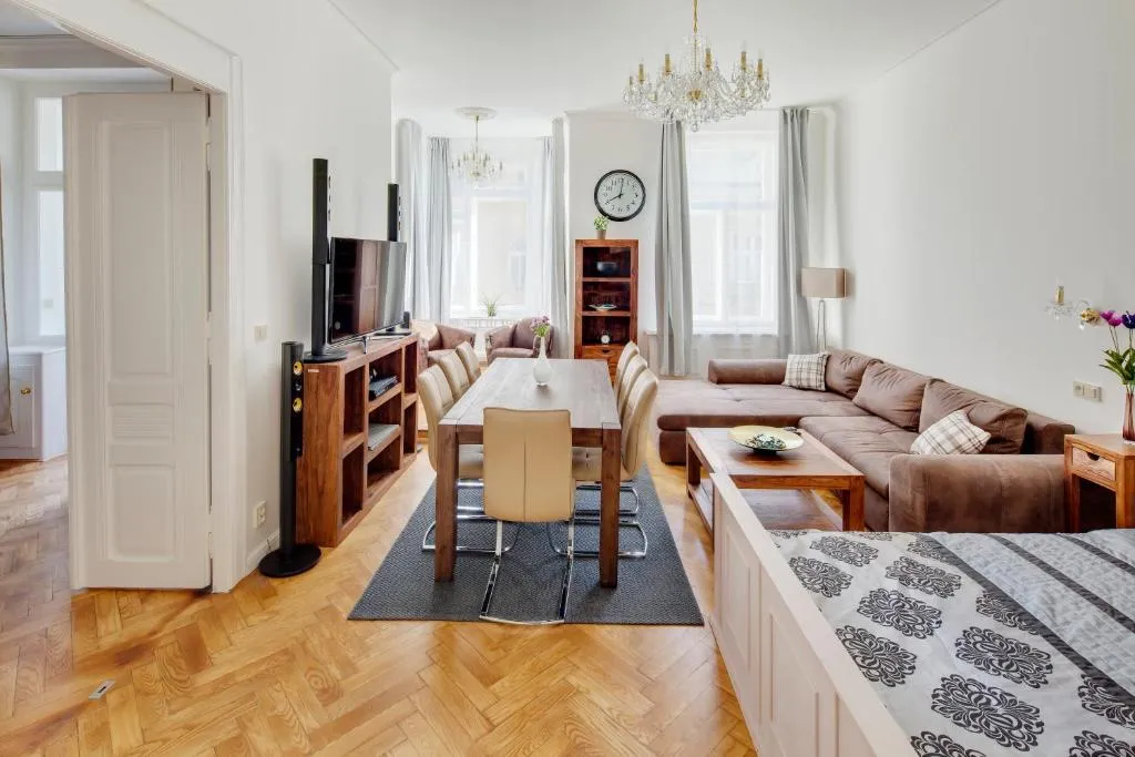 Image of Old Town Square Apartments