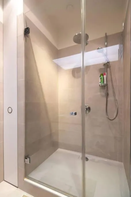 Image 3 of Old Town Square Luxury Apartment