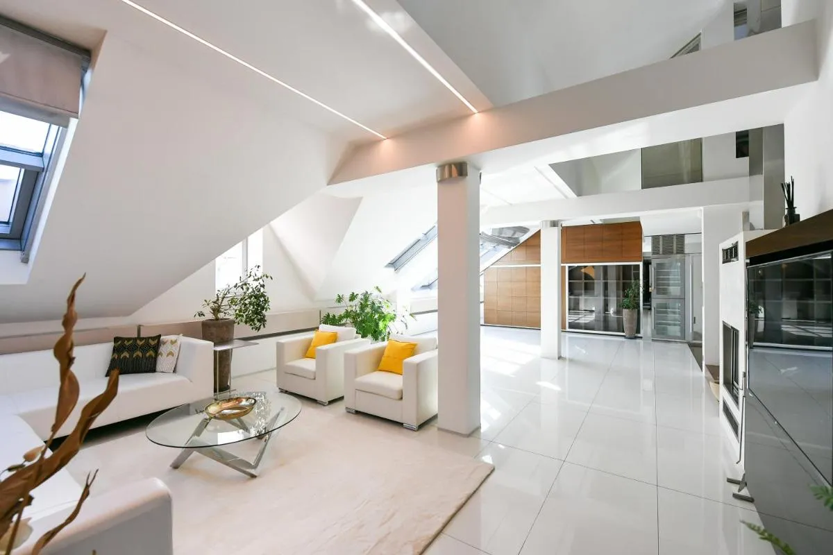 Image 3 of PRESIDENTIAL PENTHOUSE, 303m2, JACUZZI on TERRACE, SAUNA, 6BDRM, 4BTHRM, AC, LIFT
